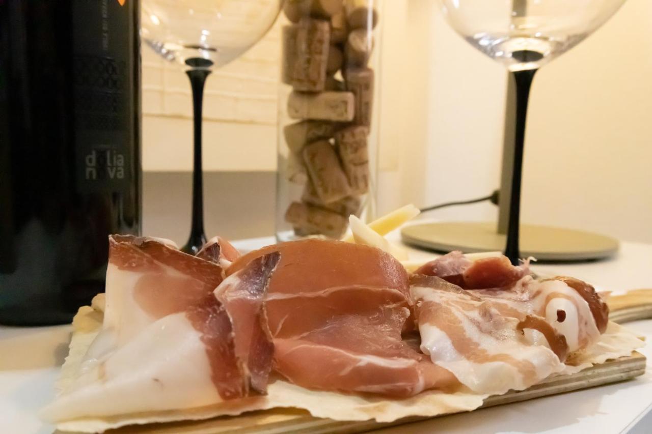 Locanda Del Buongustaio Cagliari Esterno foto